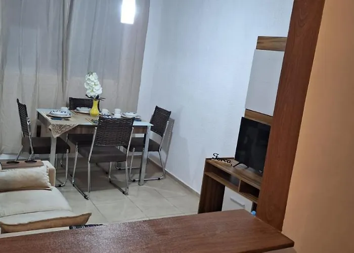 Pedacinho De Lar